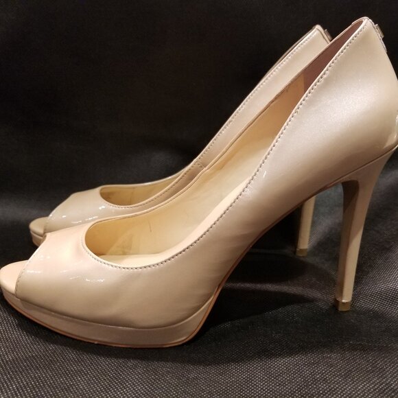Ivanka Trump stiletto patent leather peep-toe platform pumps - 9.5M - pristine! - Picture 1 of 6